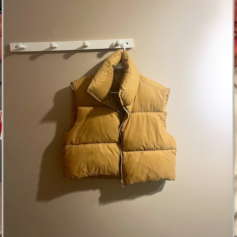 Cropped Puffer Vest